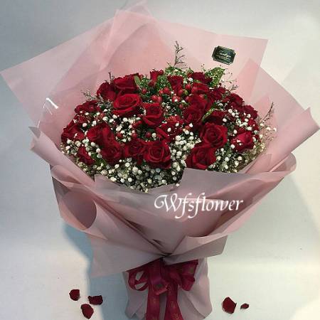 F043熱戀紅玫瑰花束情人節求婚花束台南代客送花