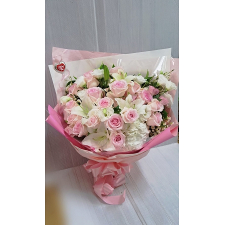 台中花店台中西區花店玫瑰花束